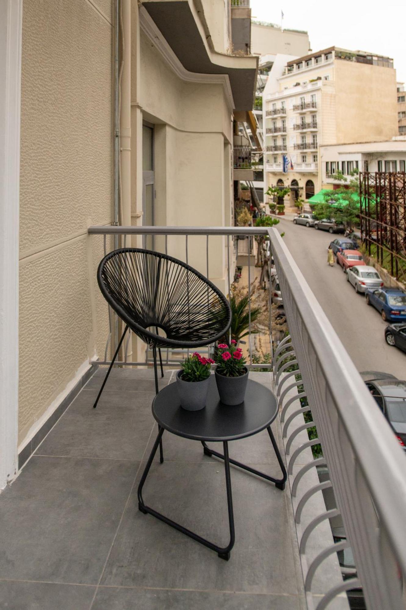 Acropolis Signature Apartment Atene Esterno foto